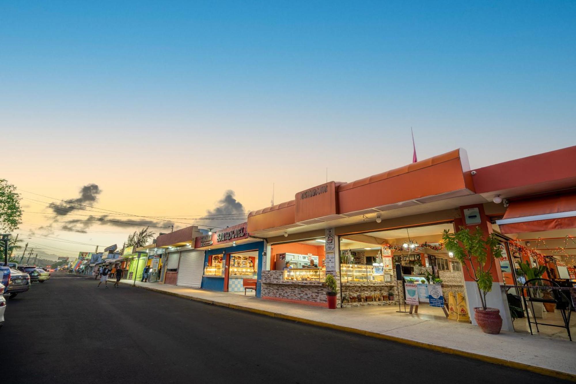 Blue Water Beach Villa Luquillo Buitenkant foto